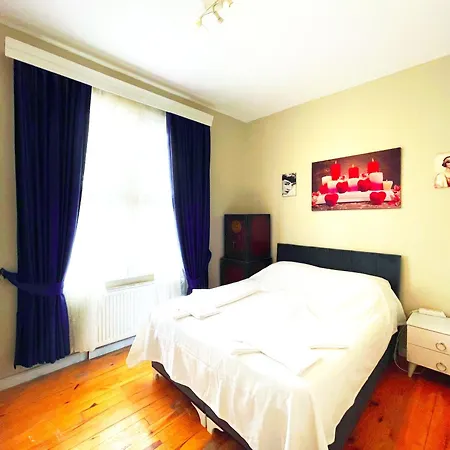 Private Centrally Located Homestay *
